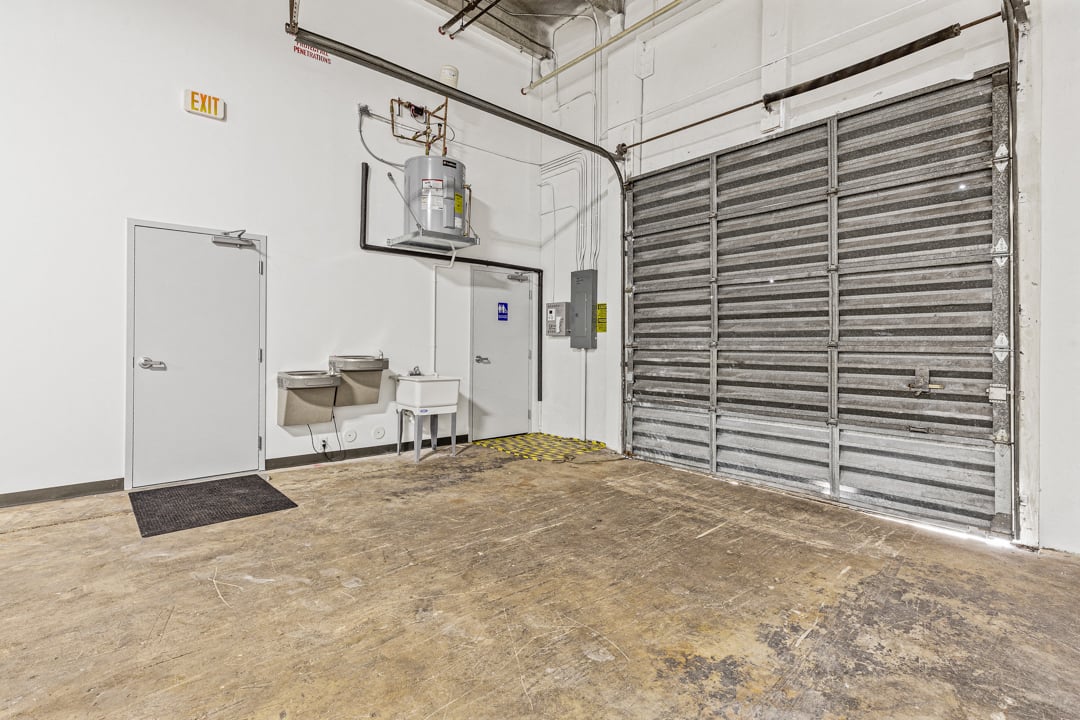 6,640 SF Industrial Space in Miami, FL Photo